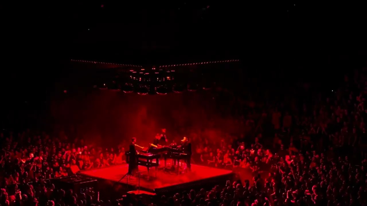 Nine Inch Nails - As Alive as You Need Me to Be (live 8/8/25)