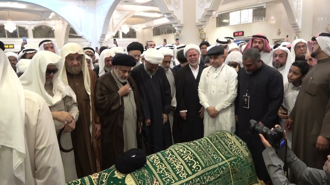 سماحة السيد هاشم الناصر يؤدي الصلاة على جنازة والده المرحوم سماحة آية الله السيد علي الناصر