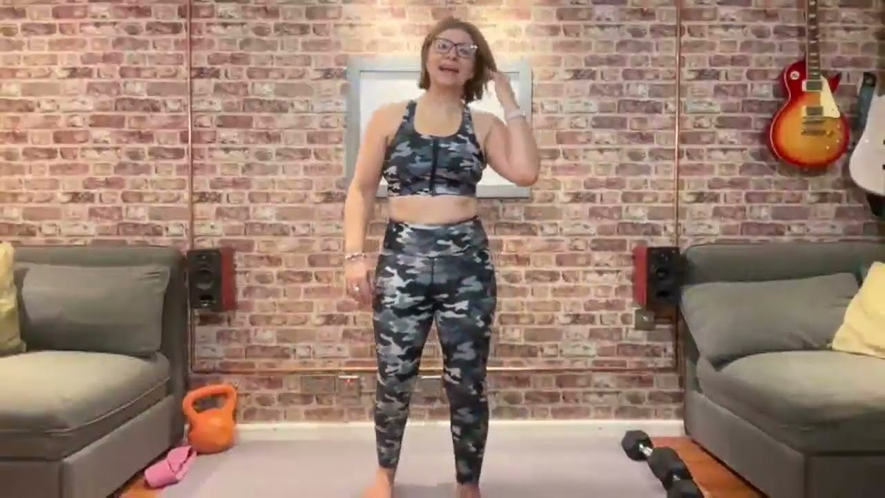 Stiff upper back? Try this Ibiza flex/Pilates move!