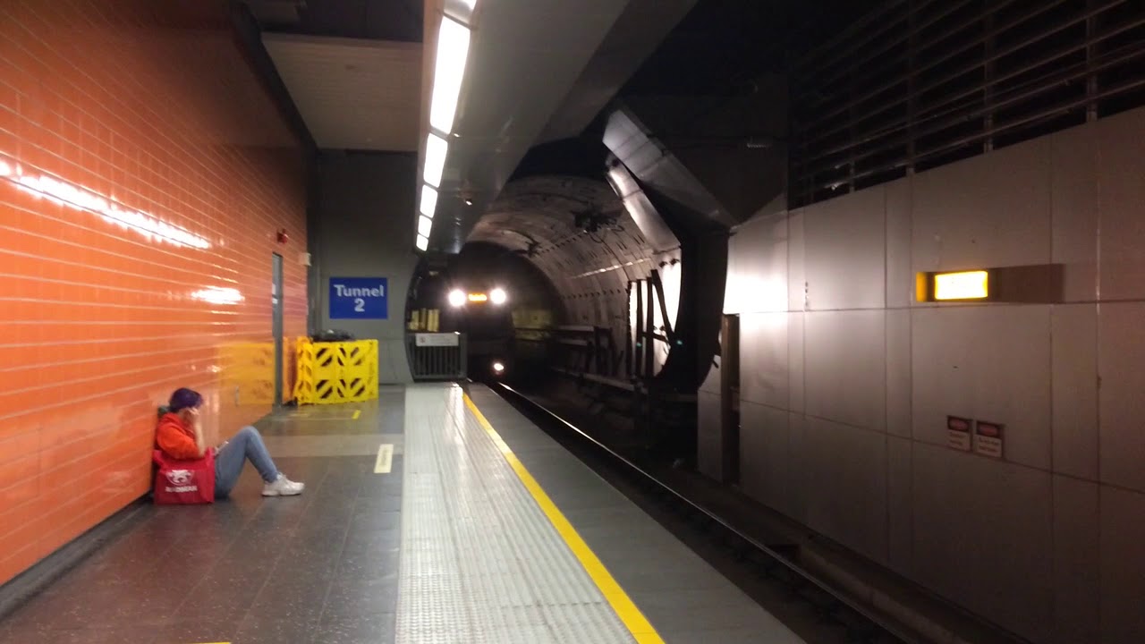 Transperth B series EMU'S sets 110/68 arriving into Perth Underground