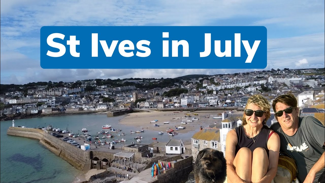 St Ives (Cornwall)  in the Summer- Paddle Boarding, Kite Surfing and finding a dog friendly beach.