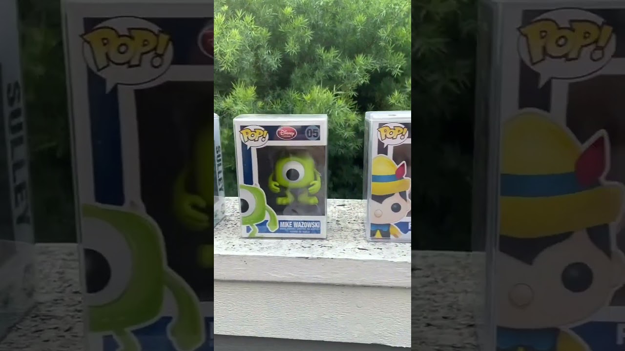 Full set of 12 original disney funkos with store logos! #funko
