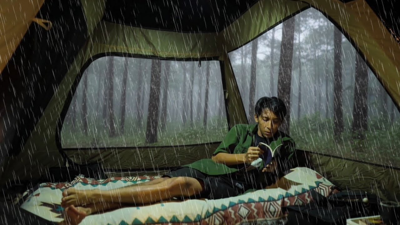 AMAZING‼️ CAMPING HUJAN DETAS DENGAN GUNTUR⛈️ TERJEBAK BANJIR AKIBAT HUJAN DERAS