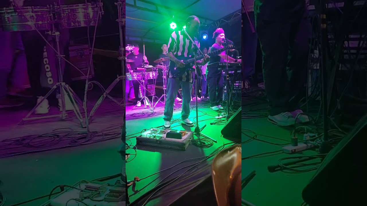 La nueva luna shows 