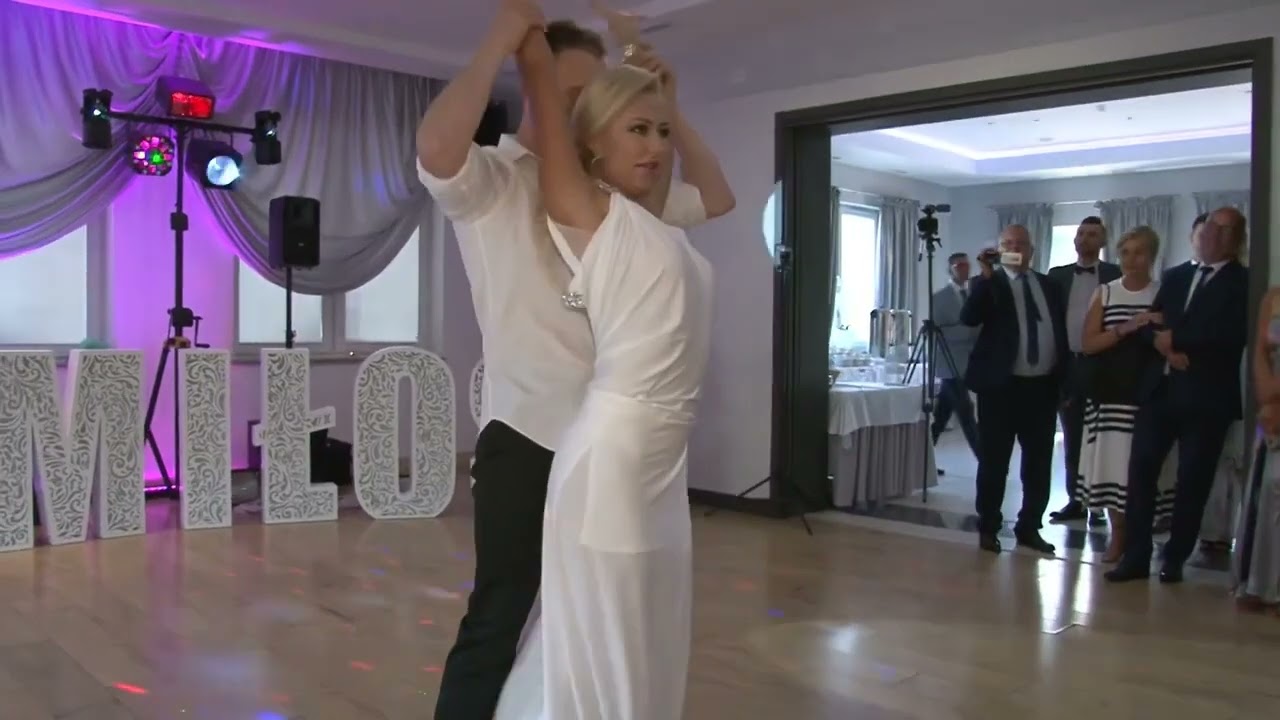Niesamowity pierwszy taniec!  MIX |Amazing first wedding dance| Shallow & Candy man! Greta & Marcin