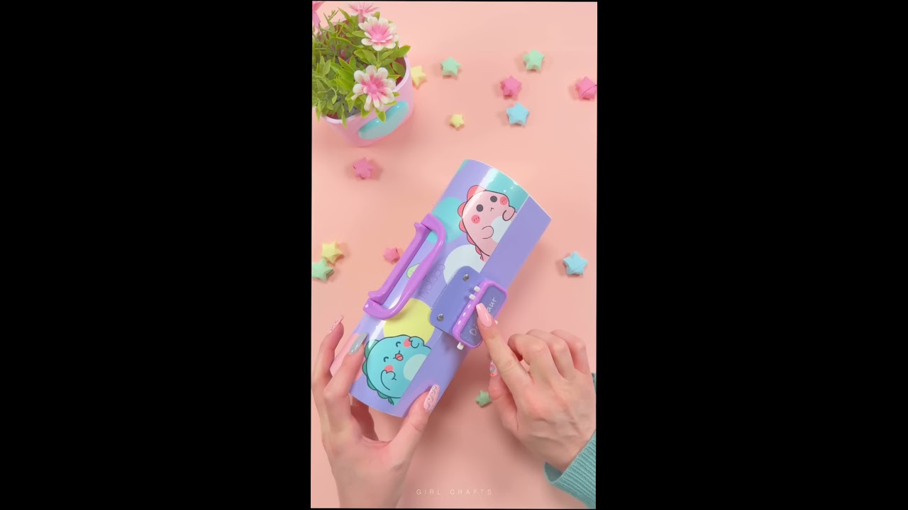 مقلمة مع رمز سري لفتحها