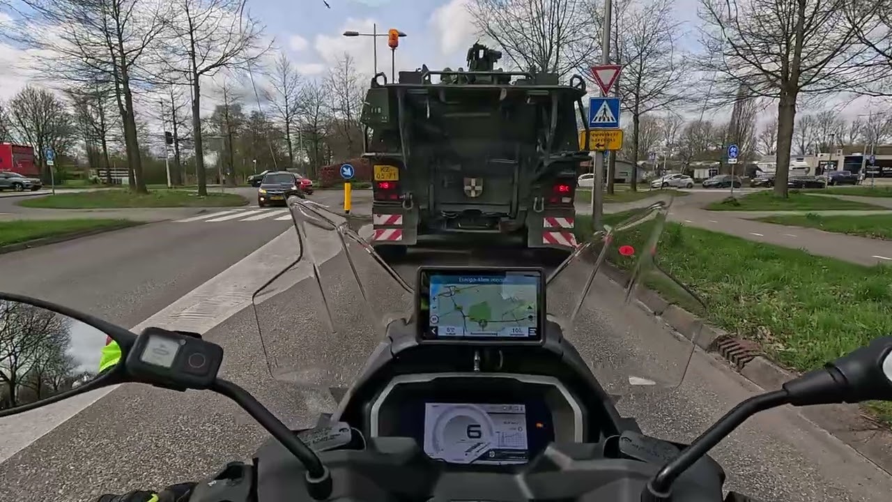 Goede Vrijdag Rit met onze Piaggio MP3  530.
