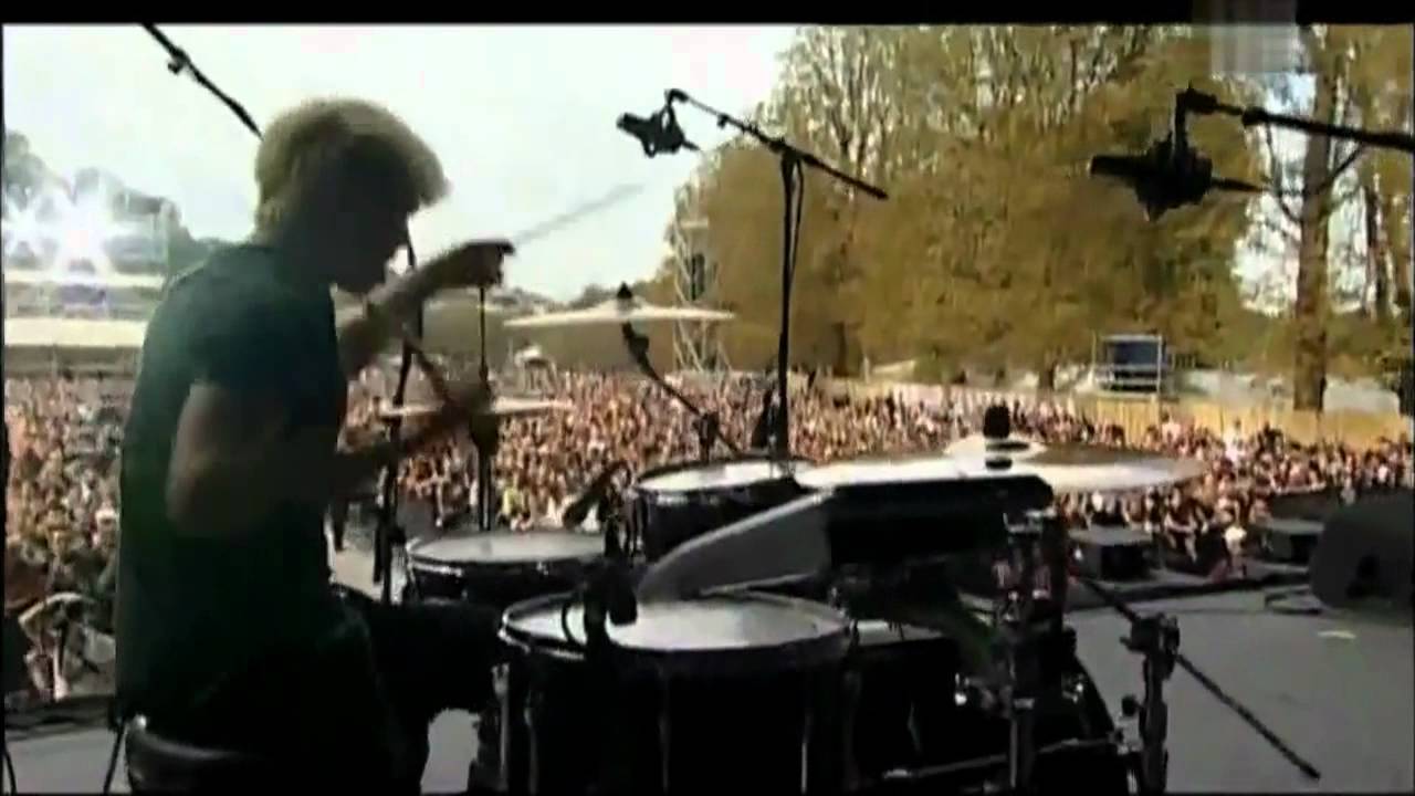 Blood Red Shoes   Doesn't Matter Much Live