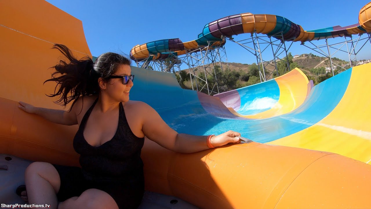 Walhalla Wave family raft (4K On-Ride) Aquatica San Diego