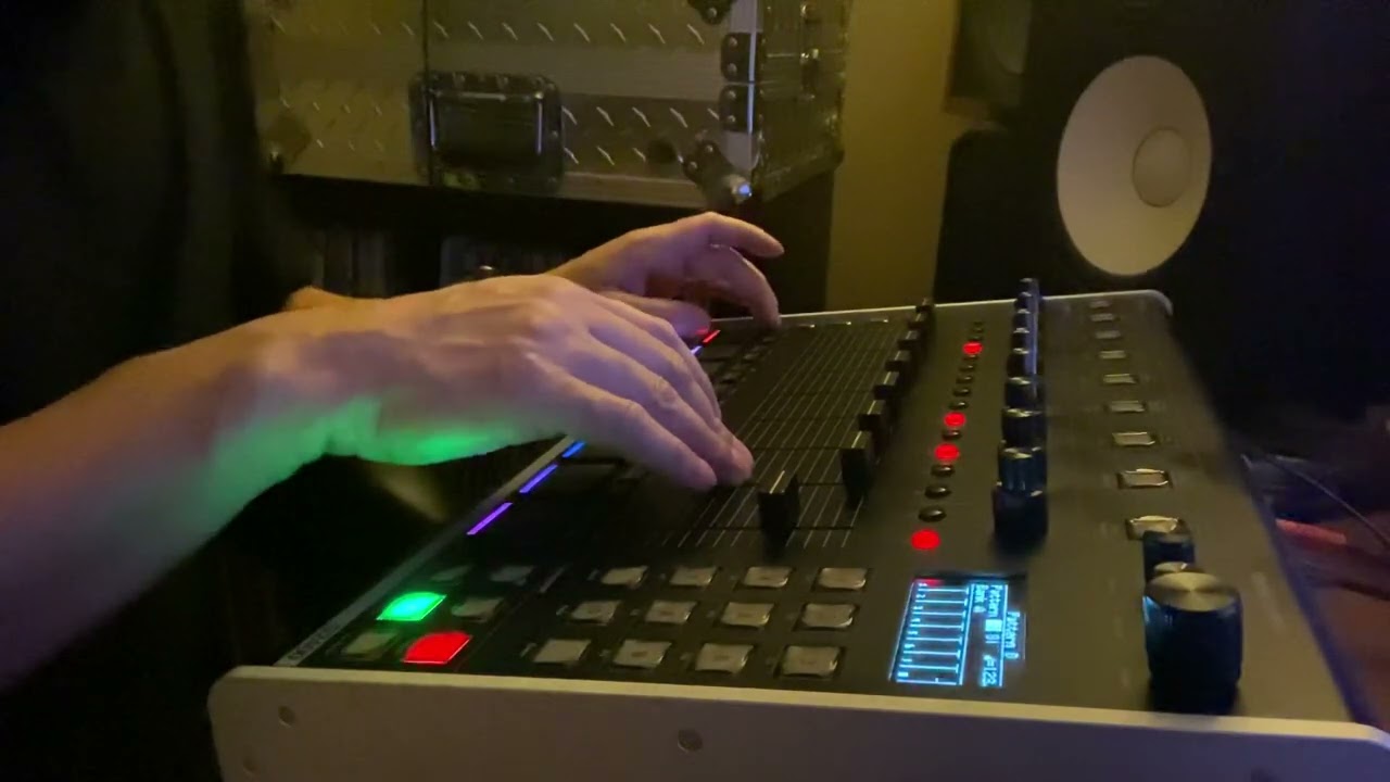 Deep house track with the Isla instruments S2400
