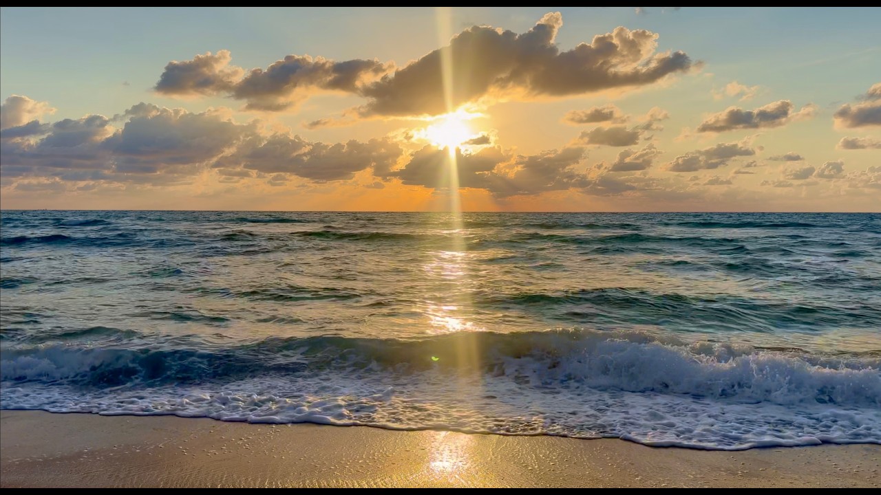 Heavenly Ocean Sunrise 🌅 8 Hours Calm Waves for Deep Sleep, Relaxation & Stress Relief 4K