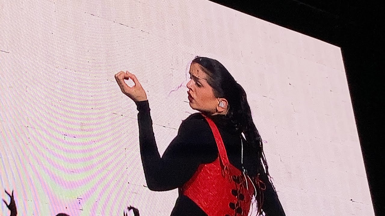 ROSALÍA - SAOKO/BIZCOCHITO (Live Zócalo @ CDMX, 28 abril 2023)