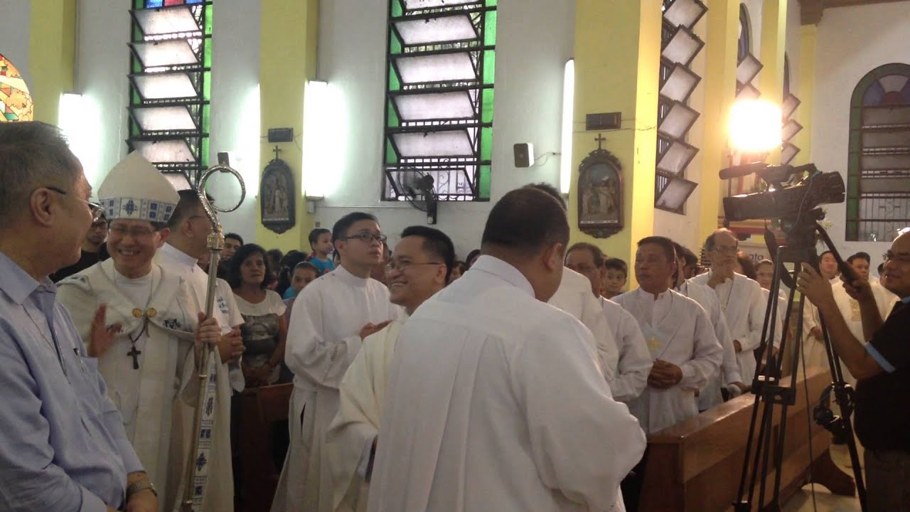 Entrance Procession-  installation of Rev. Fr. Gennie Diwa as Parish Priest 2015 08 15 18 11 50