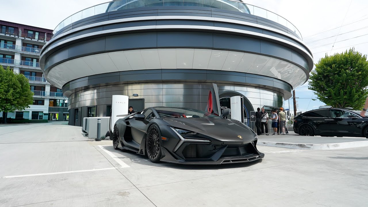 LAMBORGHINI REVUELTO TESLA DINER (KICKED OUT) 