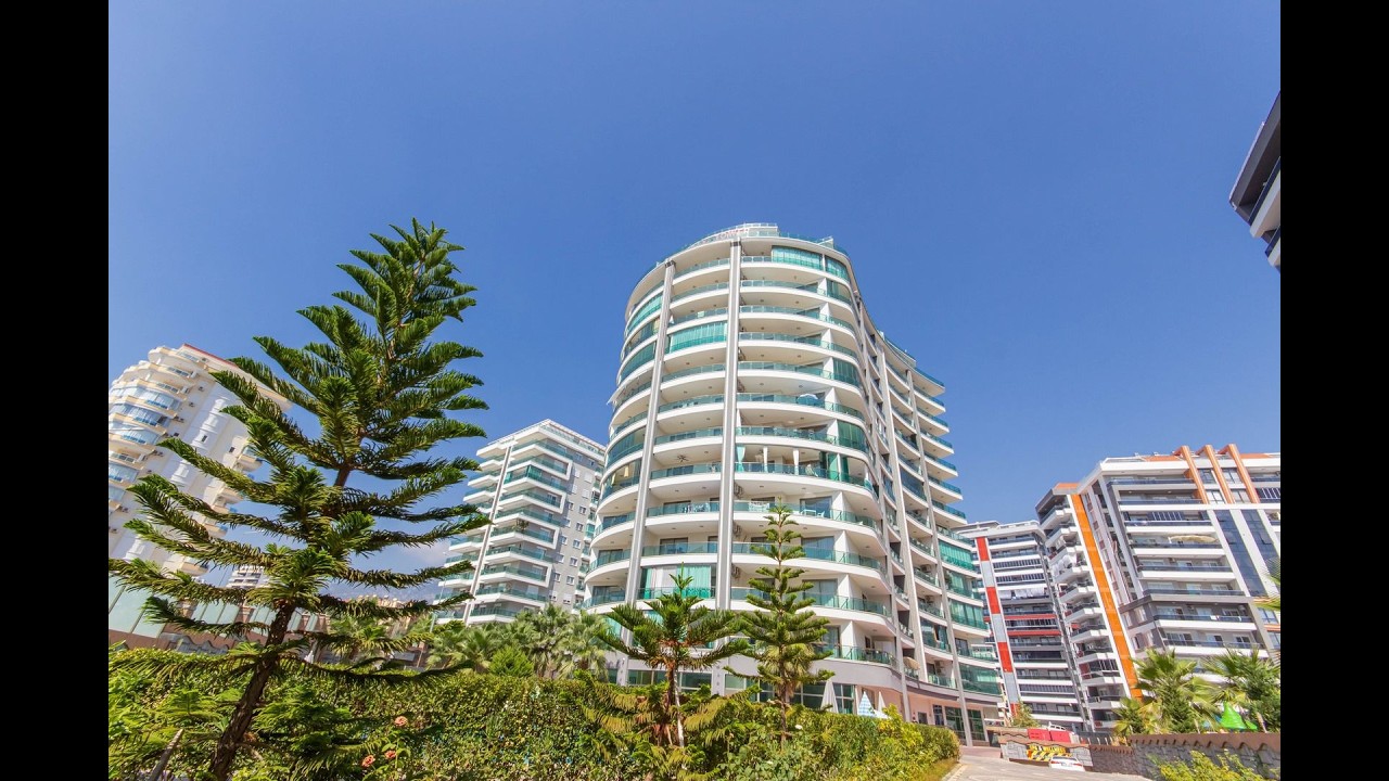 1+1 apartment for sale in a luxury full-activity complex in Alanya Mahmutlar, 70 m²
