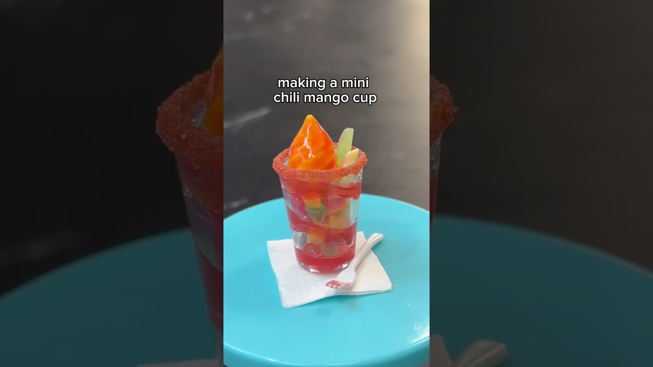 making a mini chili mango fruit cup 🌶️ #miniature #lofi #miniverse #miniature