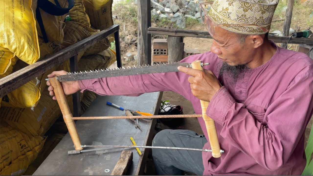 How to make a hand saw by a blacksmith in my village