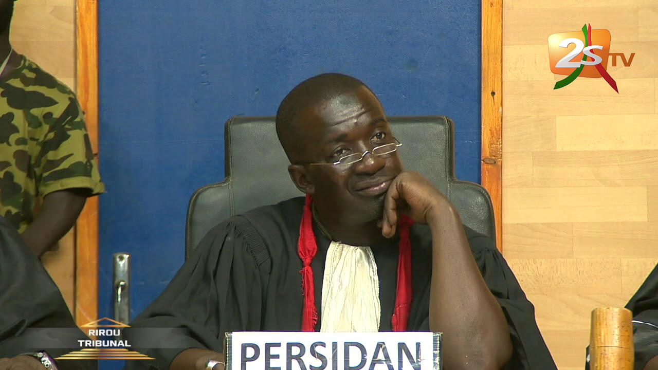 RIROU TRIBUNAL SAISON 3 EP 8