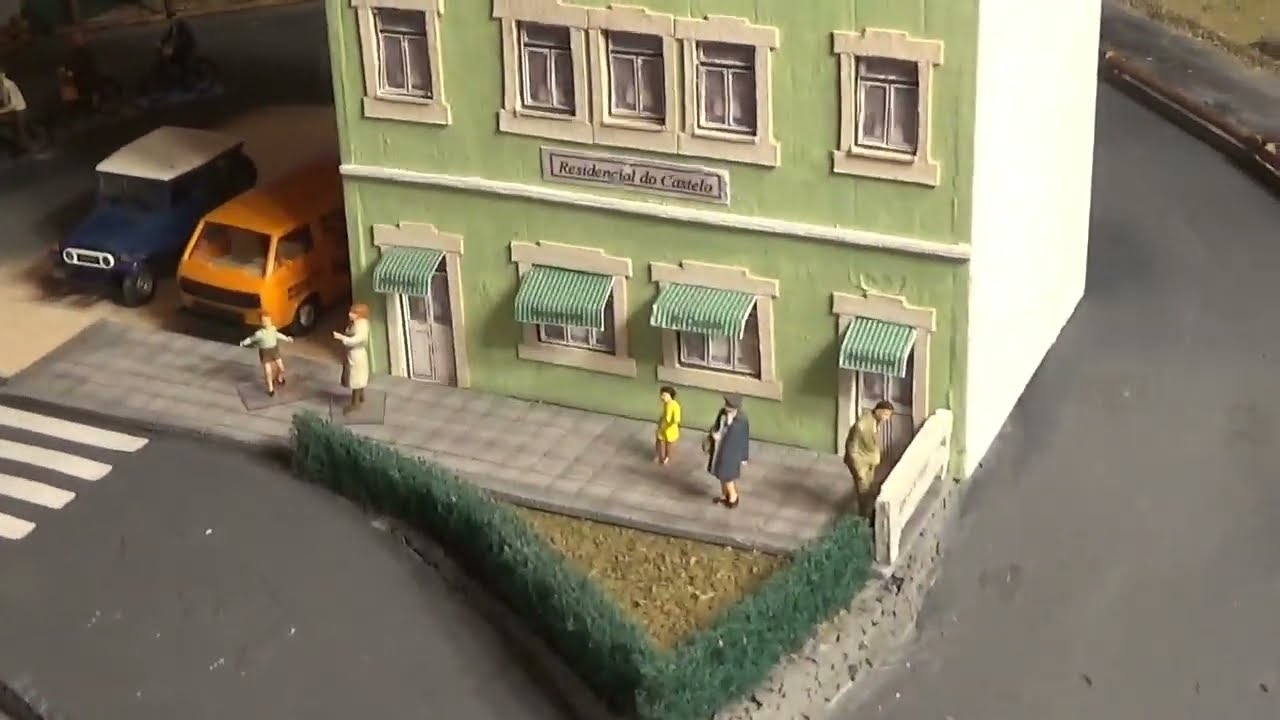 Cheap and Easy: sidewalks for a h0 scale layout