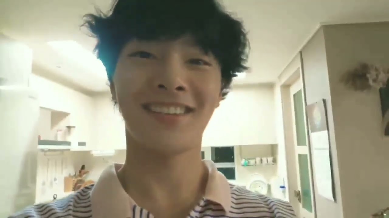 Stray Kids V.S their Sibling