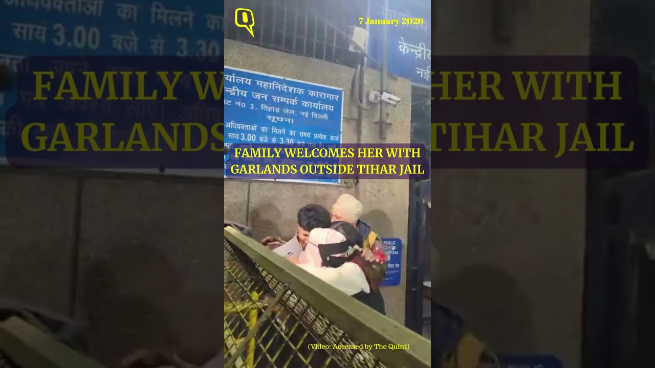 Gulfisha Fatima Walks out of Tihar after Supreme Court bail in Delhi Riots Case | The Quint