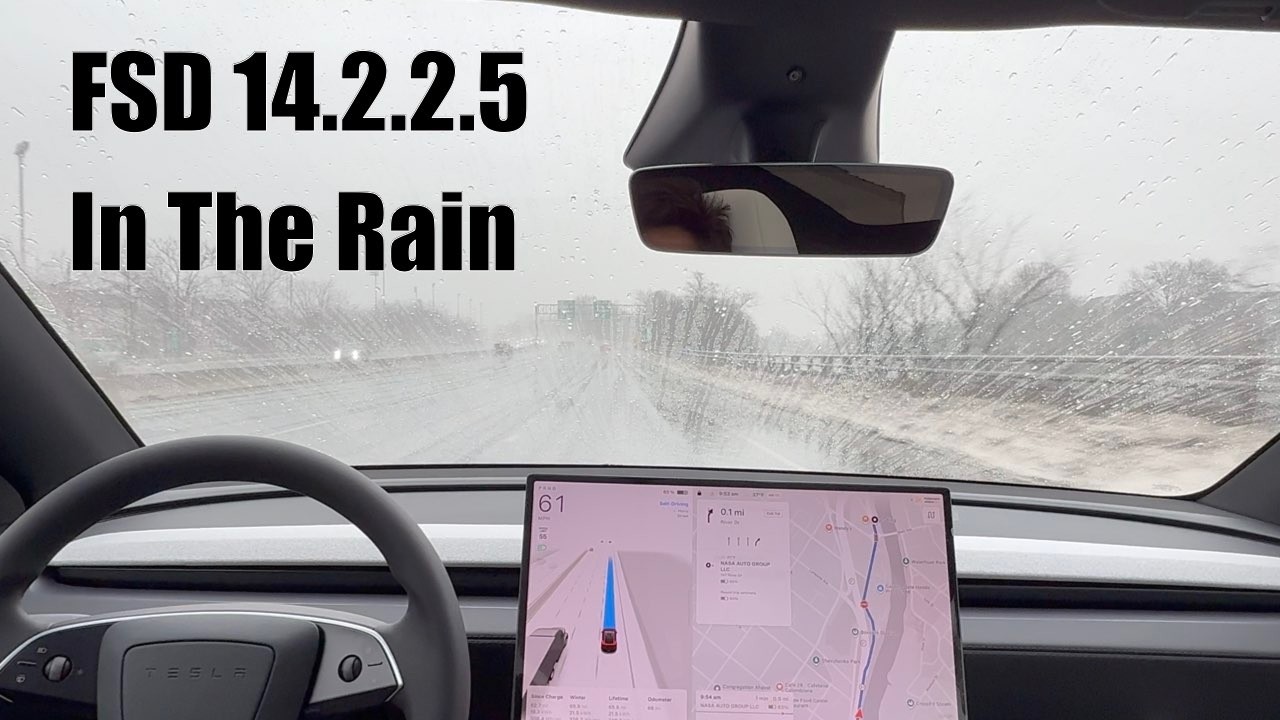FSD v14.2.2.5 First Impressions In the Rain!