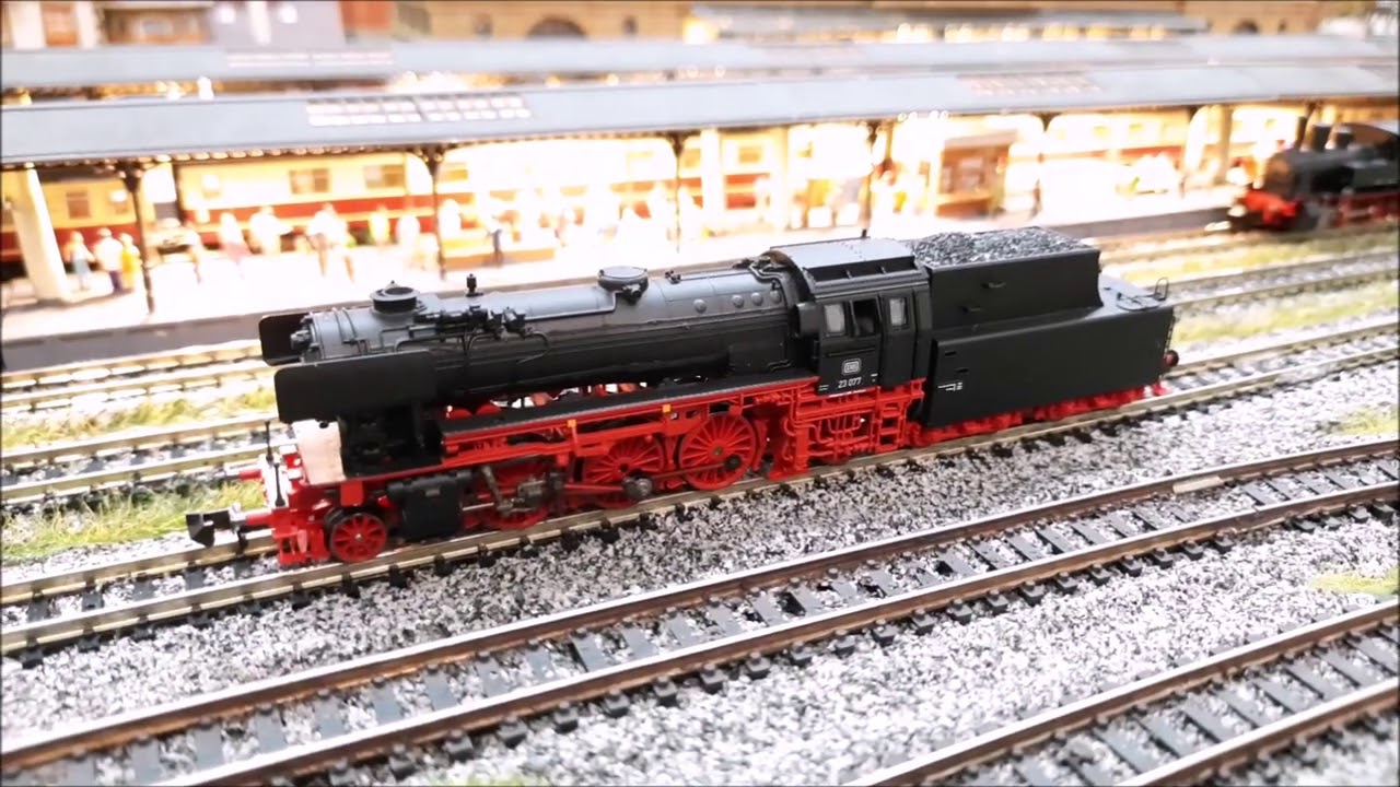 Modelleisenbahn, BR 012 und BR 23 von Fleischmann als Update, das U Boot