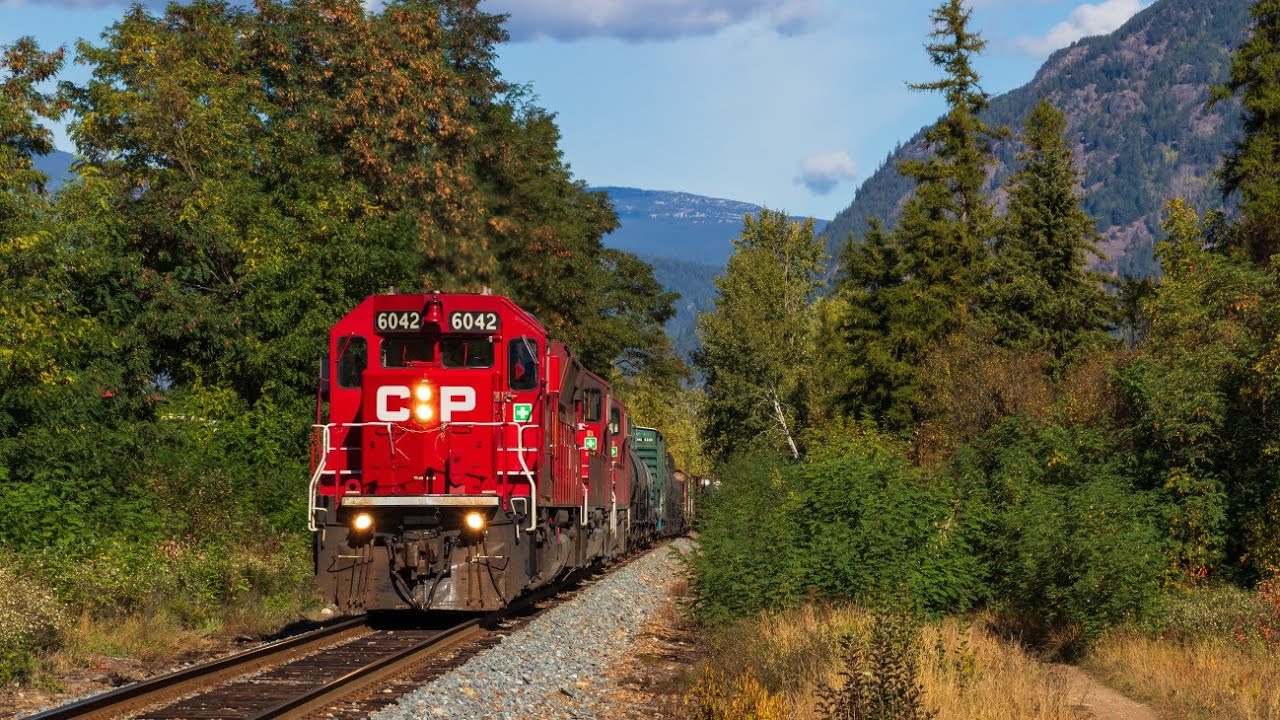 HOTSHOT! CPR 6042 at Castlegar (OCT 3/25)