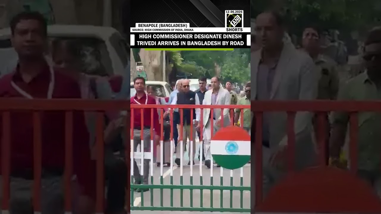 India&rsquo;s High Commissioner designate Dinesh Trivedi arrives in Bangladesh by road, to assume charge