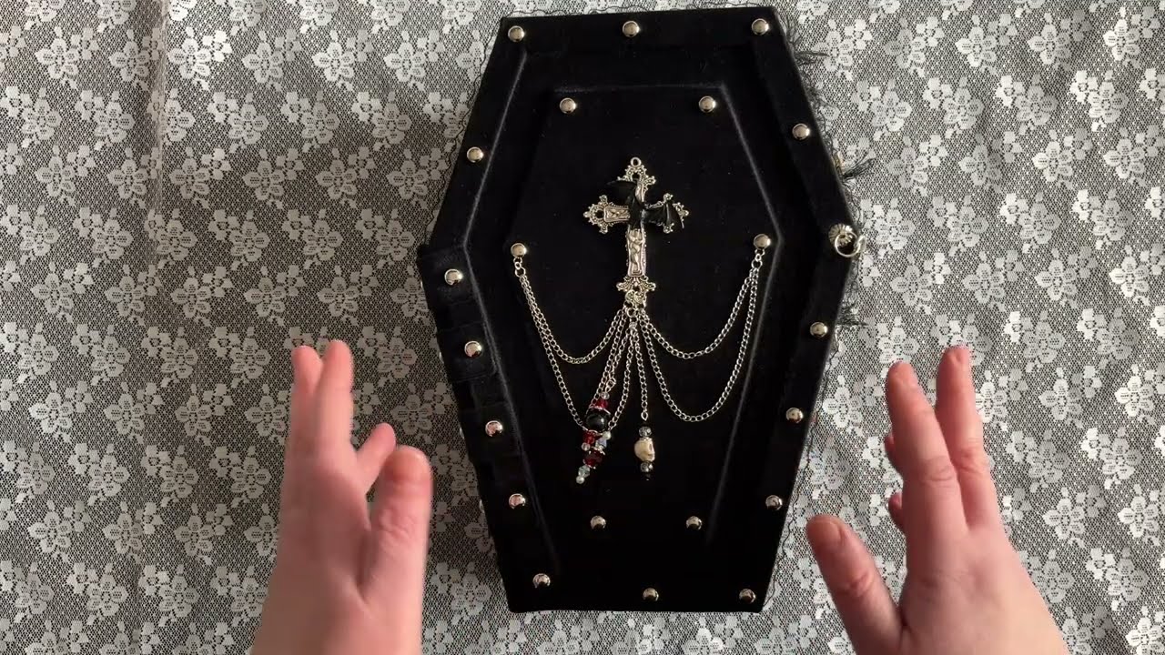 Gothic Victorian Vampire Junk Journal Flipthrough (Deutsch) 