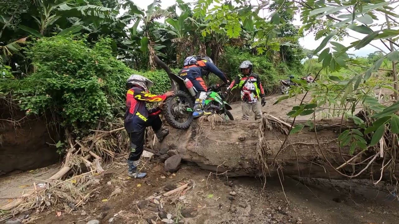 JALuR Berlumpur Syahdu