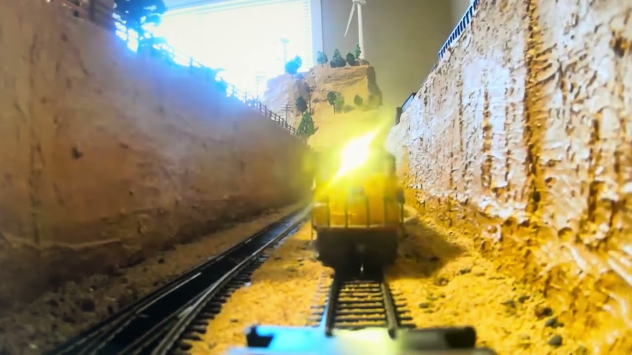HO Scale Cube Camera onboard ground level Diesel Locomotive UP Soo Line CNW long train CONTAINER
