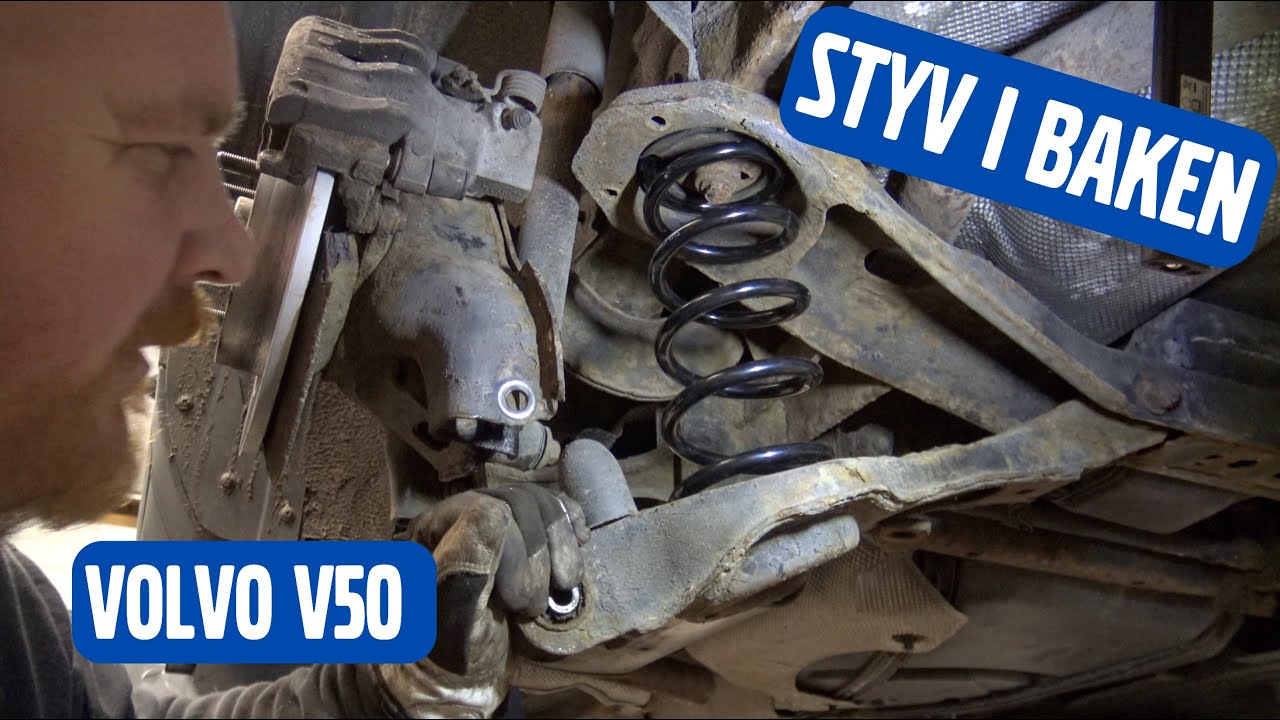 Byter till förstärkta husvagnsfjädrar bak på Volvo V50 2008