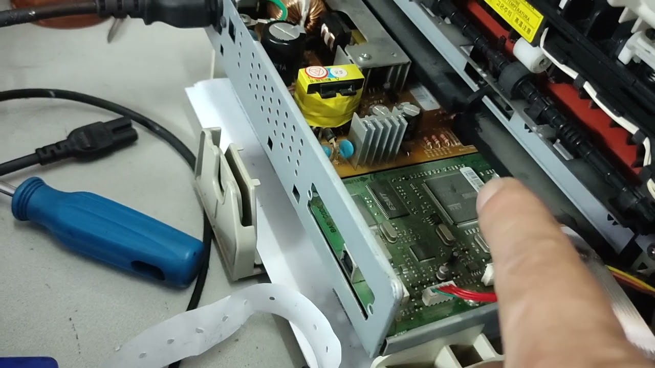 Xerox 3119 застревает бумага на выходе из печки.
