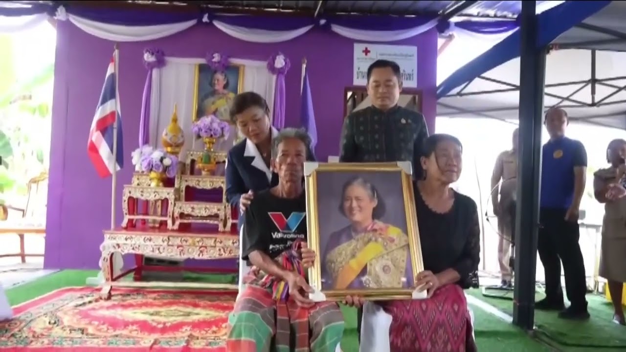 สุรินทร์ มอบบ้านผู้ยากไร้และด้อยโอกาสเฉลิมพระเกียรติฯ อีสานเช้านี้ NBT UBON 040369