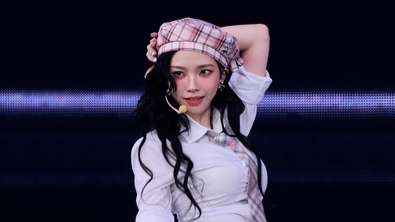 250111 에스파 카리나 - '첫 사랑니' 직캠 Aespa Karina FANCAM @SMTOWN LIVE 2025