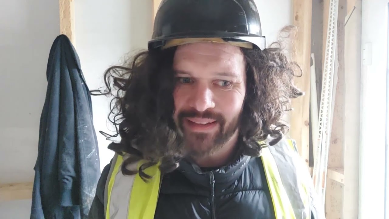 Builders back from Holidays in the Country 🇮🇪 👷‍♂️