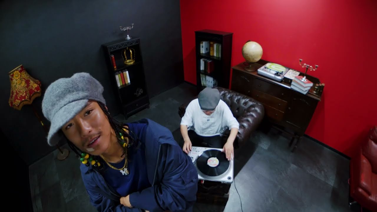 DJ AK & SOMAJI - SCRATCH [Music video]