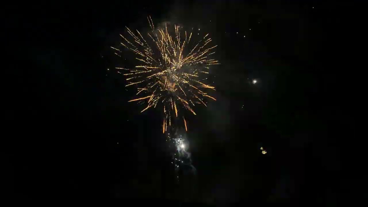 unser privates Silvesterfeuerwerk 2025/2026 in Meisdorf 