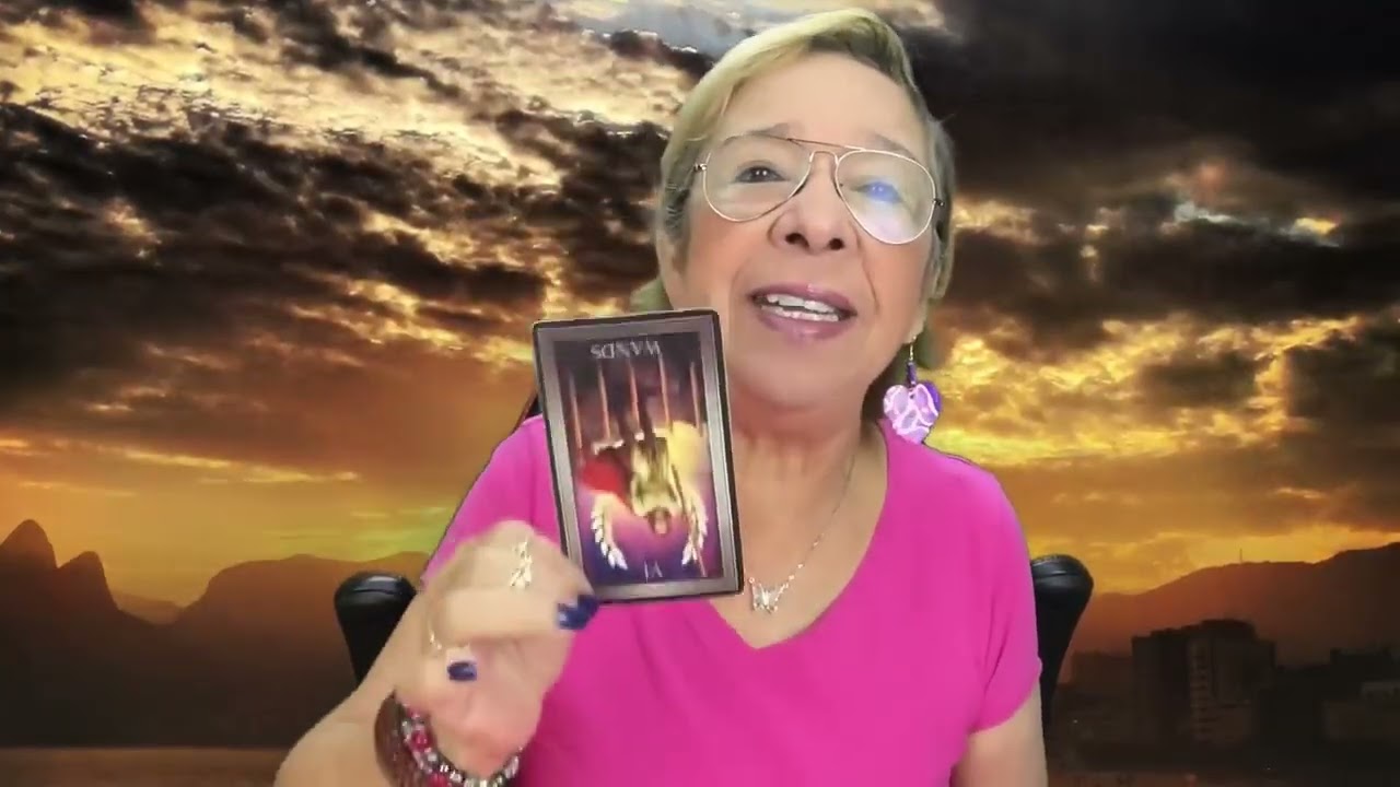 LEO AMOR! INSISTO Está con alguien pero sintiéndose muy mal! Te compara  concluye que nadie como t