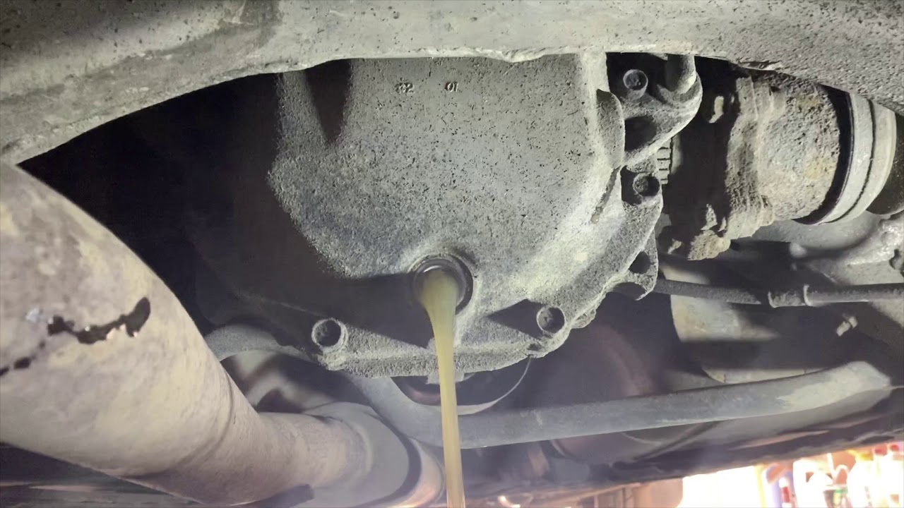 Infiniti fx35 fx45 fx37 qx70 how to change oil in rear gearbox замена масла в заднем редукторе
