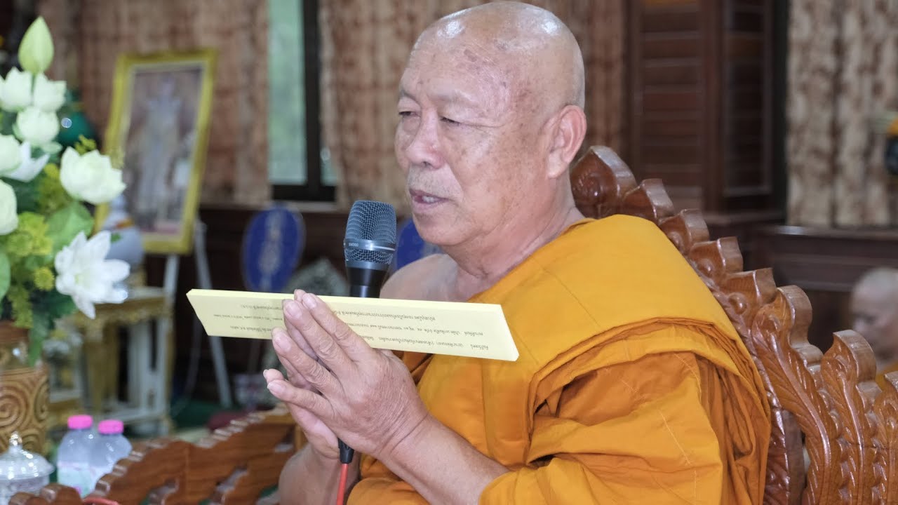 พระราชวัชรวิสุทธิ์ (ชาญชัย กิตฺติโก) เจ้าอาวาสวัดศรีนครารามแสดงธรรม