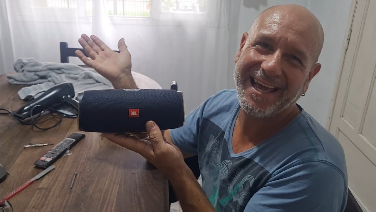 Cambiando la batería de JBL CHARGE 4