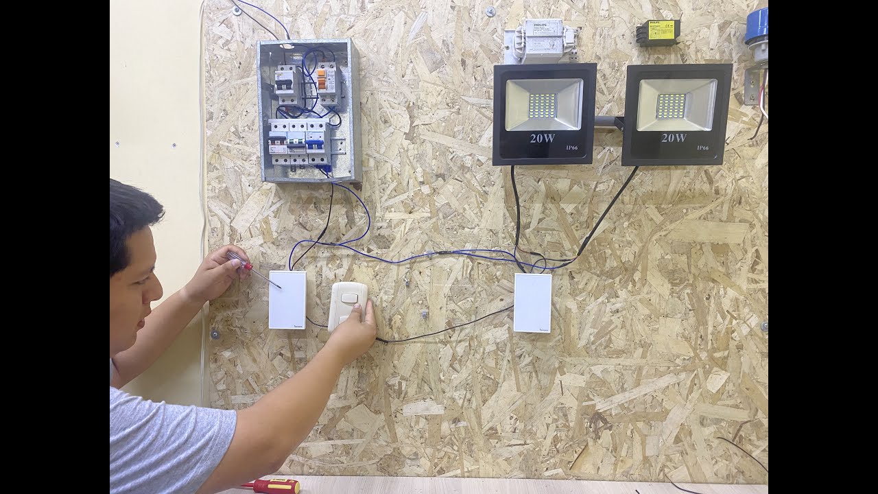 Cambio de INTERRUPTORES DE CONMUTACION CONVENCIONALES por INTERRUPTORES DOMÓTICOS