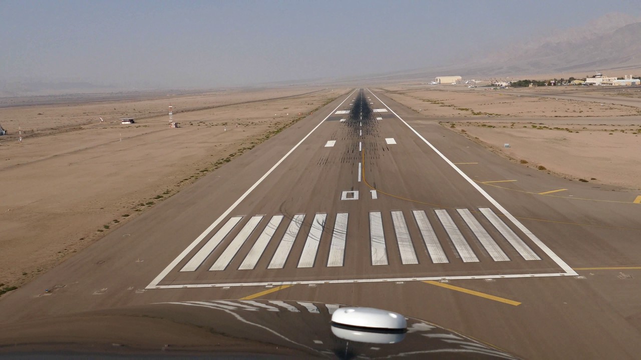 Diamond Aircraft DA62 -  Cockpit View Landing Aqaba Jordan [4K]