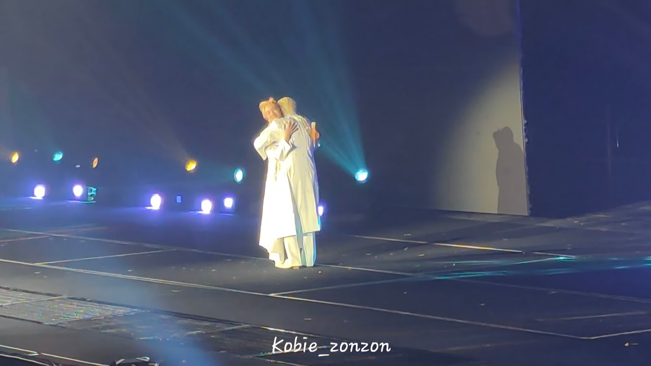 [4K Fancam] ZeeNuNew - เพลงรัก & รักคุณเข้าอีกแล้ว #znncrazyinloveconcert