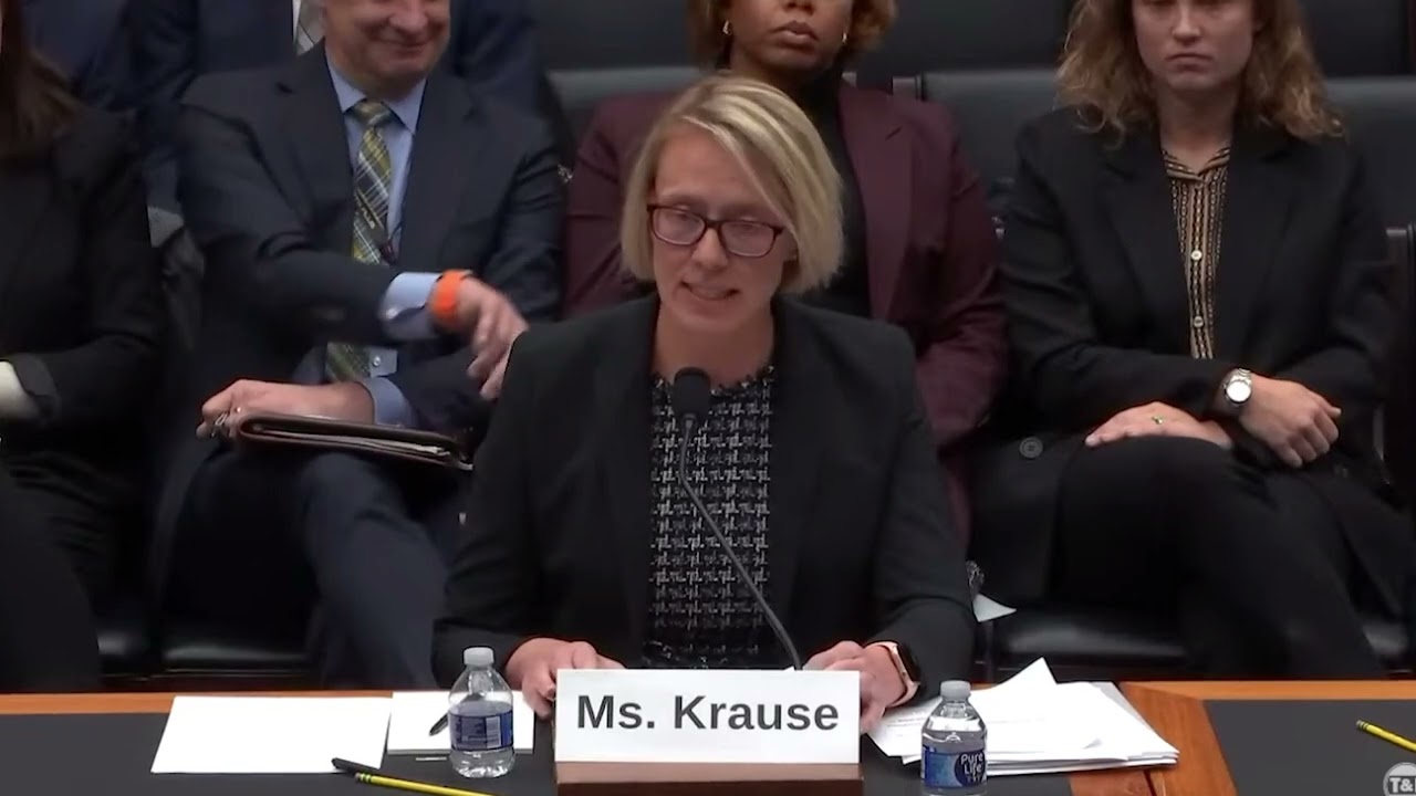 Federal Real Property: Successful Public Buildings Service Reorganization Is Critical for Addressing