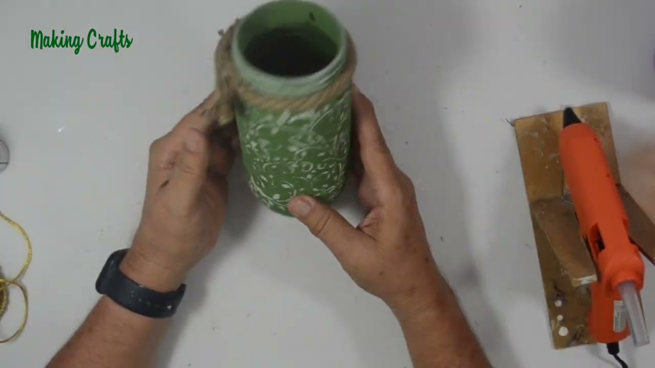 3 decorated jars. Handicrafts. DIY. Easy crafts. Homemade.
