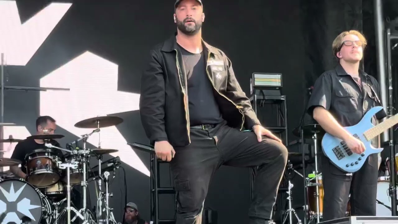 ERRA - Slow Sour Bleed (Live at Welcome To Rockville 2025)