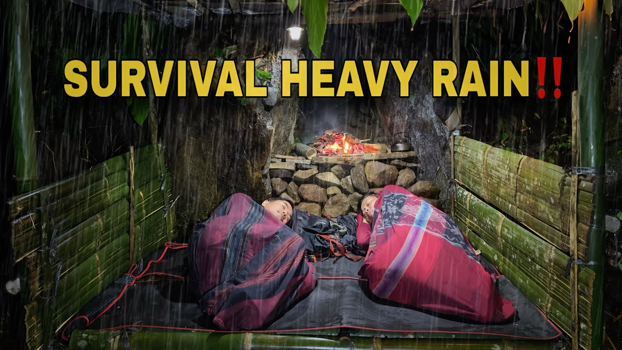 Surviving Heavy Rain in a Natural Shelter‼️Building Wild Bushcraft Shelter in Super Rain 